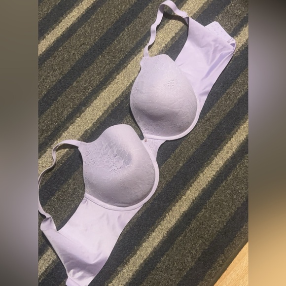 38DD Bra - Picture 1 of 5